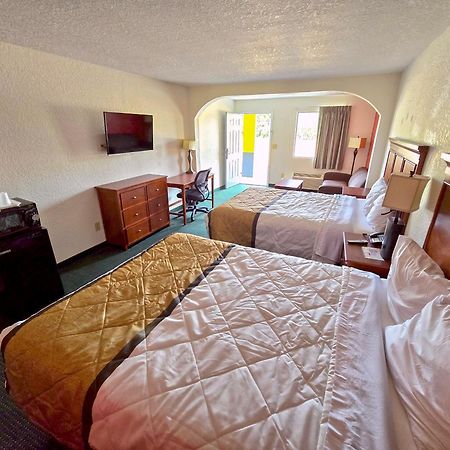 Garden Inn And Suites Near Callaway Gardens Pine Mountain 외부 사진