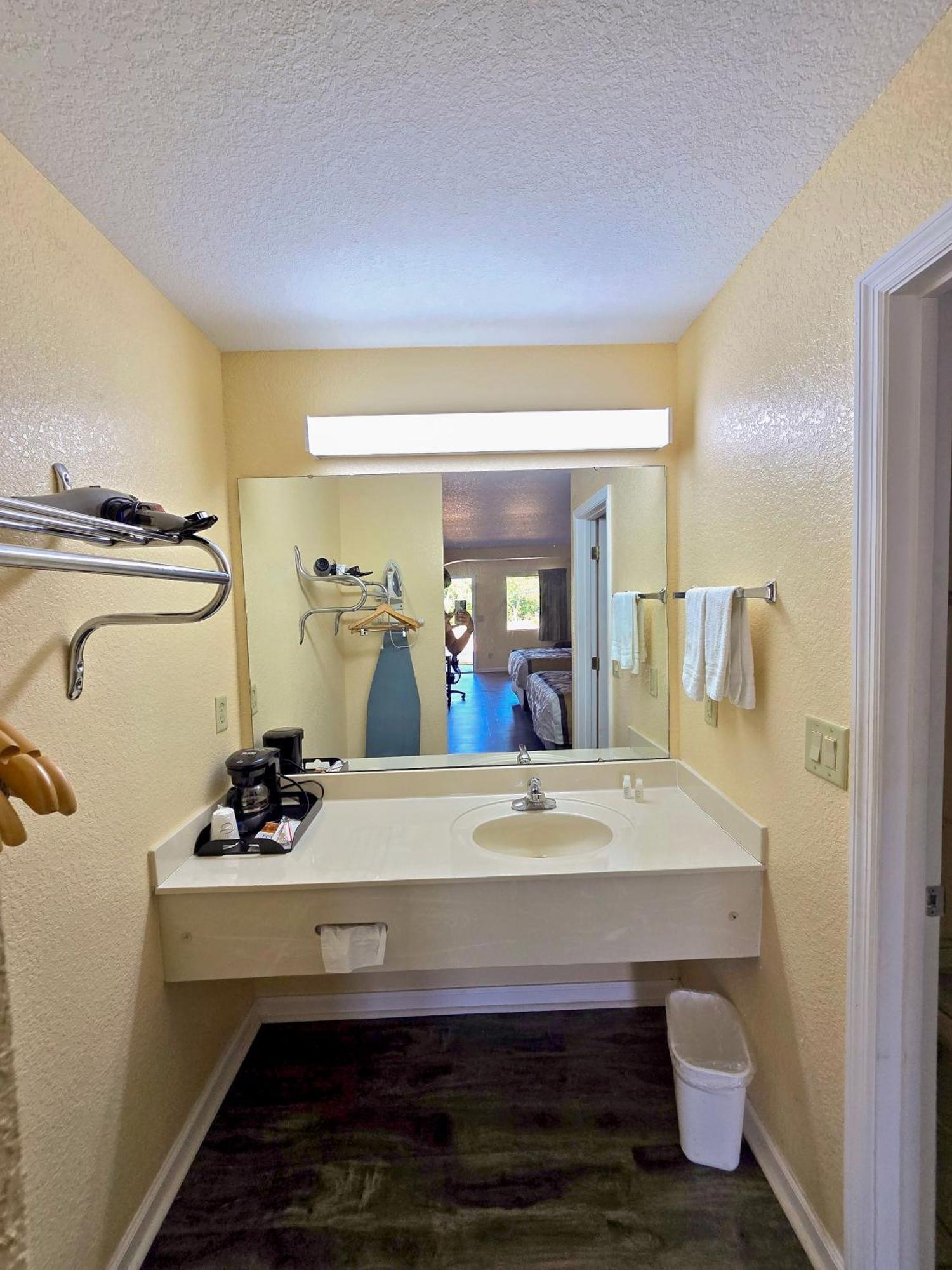 Garden Inn And Suites Near Callaway Gardens Pine Mountain 외부 사진