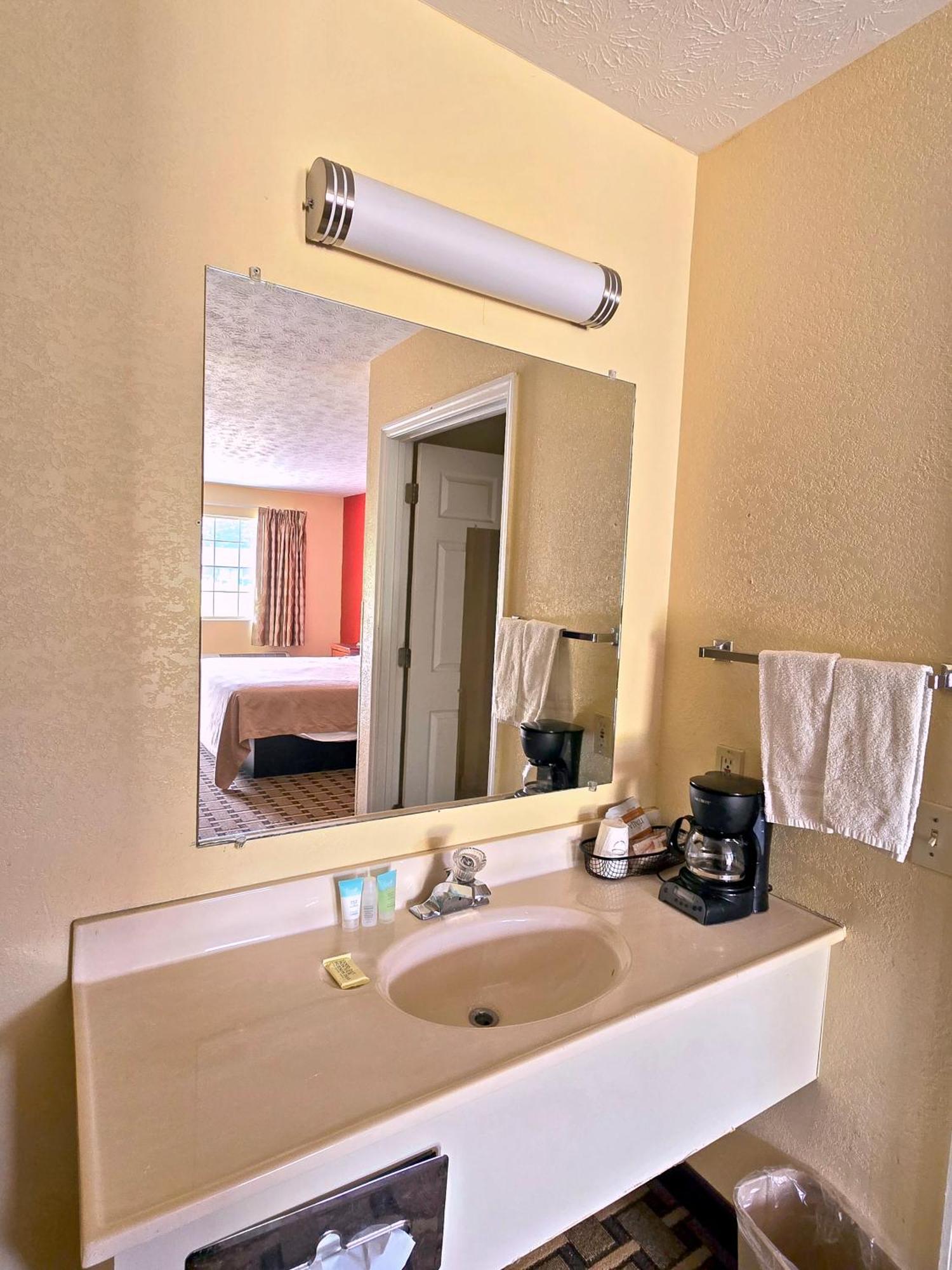 Garden Inn And Suites Near Callaway Gardens Pine Mountain 외부 사진
