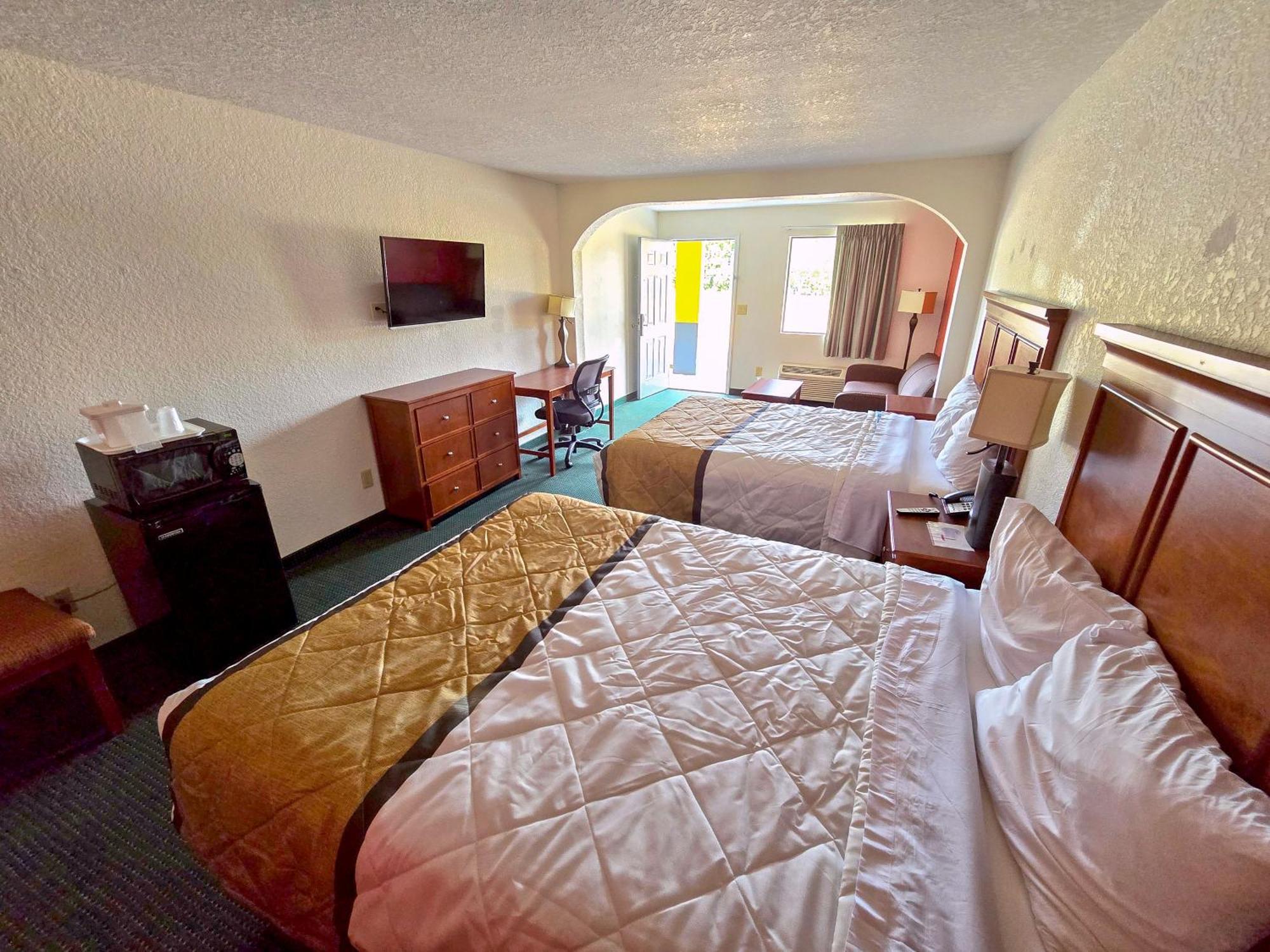 Garden Inn And Suites Near Callaway Gardens Pine Mountain 외부 사진