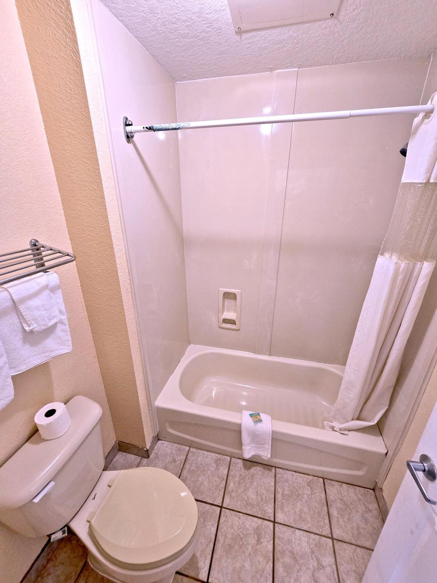 Garden Inn And Suites Near Callaway Gardens Pine Mountain 외부 사진